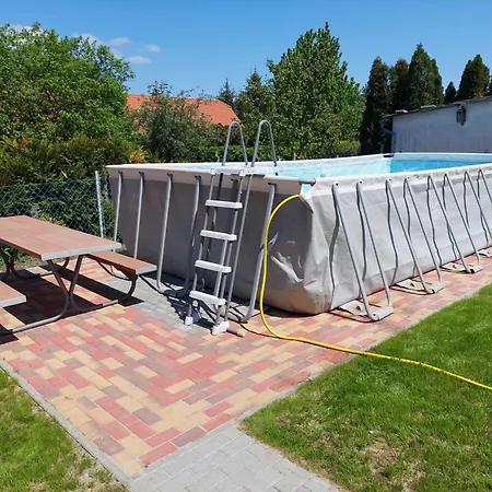 Ferienhaus Schönes Mit Grossem Pool 1200 M Zum Balaton Balatonberény