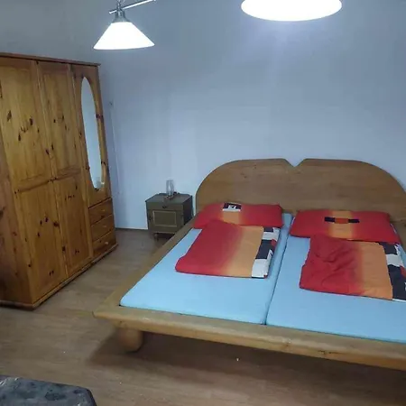 Ferienhaus Schönes Mit Grossem Pool 1200 M Zum Balaton *